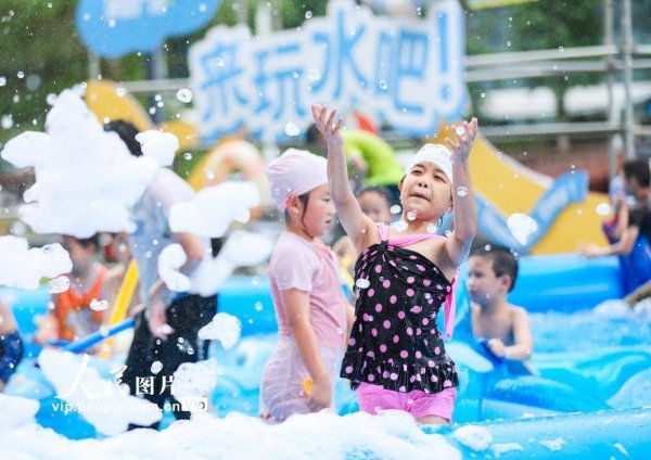 怎么玩股票配资官网 广西贺州：夏日戏水享清凉